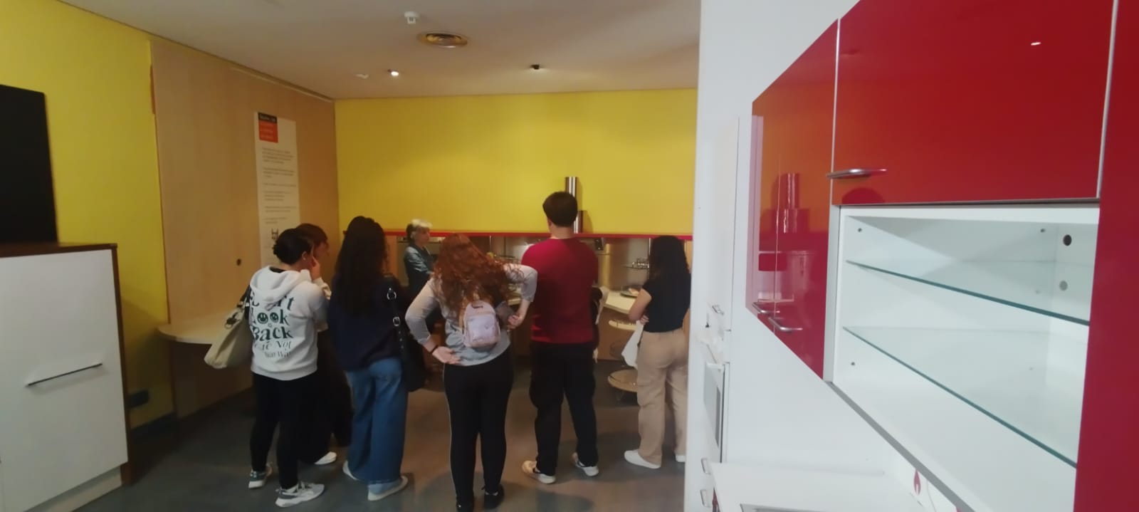 Visita a la exposición del Ceapat.
